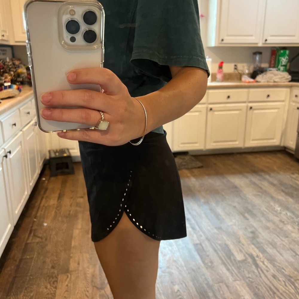 Find your pace high rise lined black lulu lemon short 3”